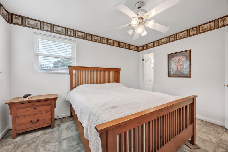 Photo 23 of 5676 Flagstaff Rd, Jacksonville, FL 32207, photographed by Megapixeler