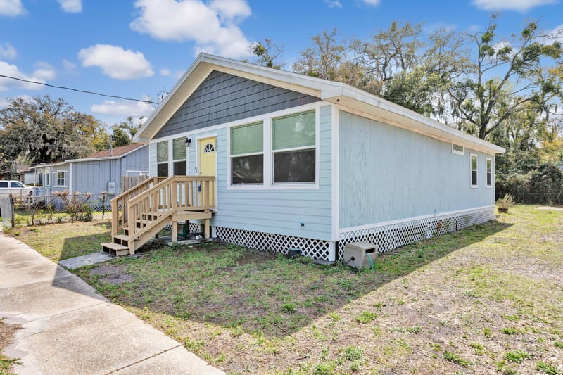 Photo 3 of 2822 Fitzgerald St, Jacksonville, FL 32254, photographed by Megapixeler