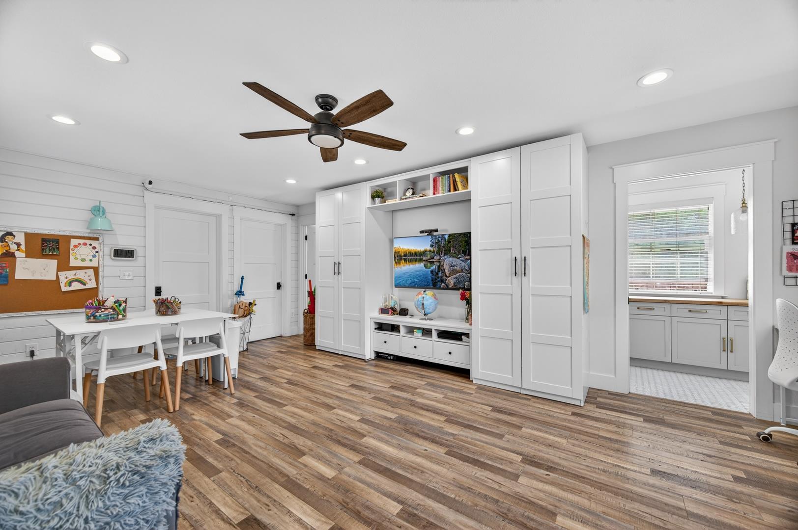 35073 Auberry Rd, photo 31