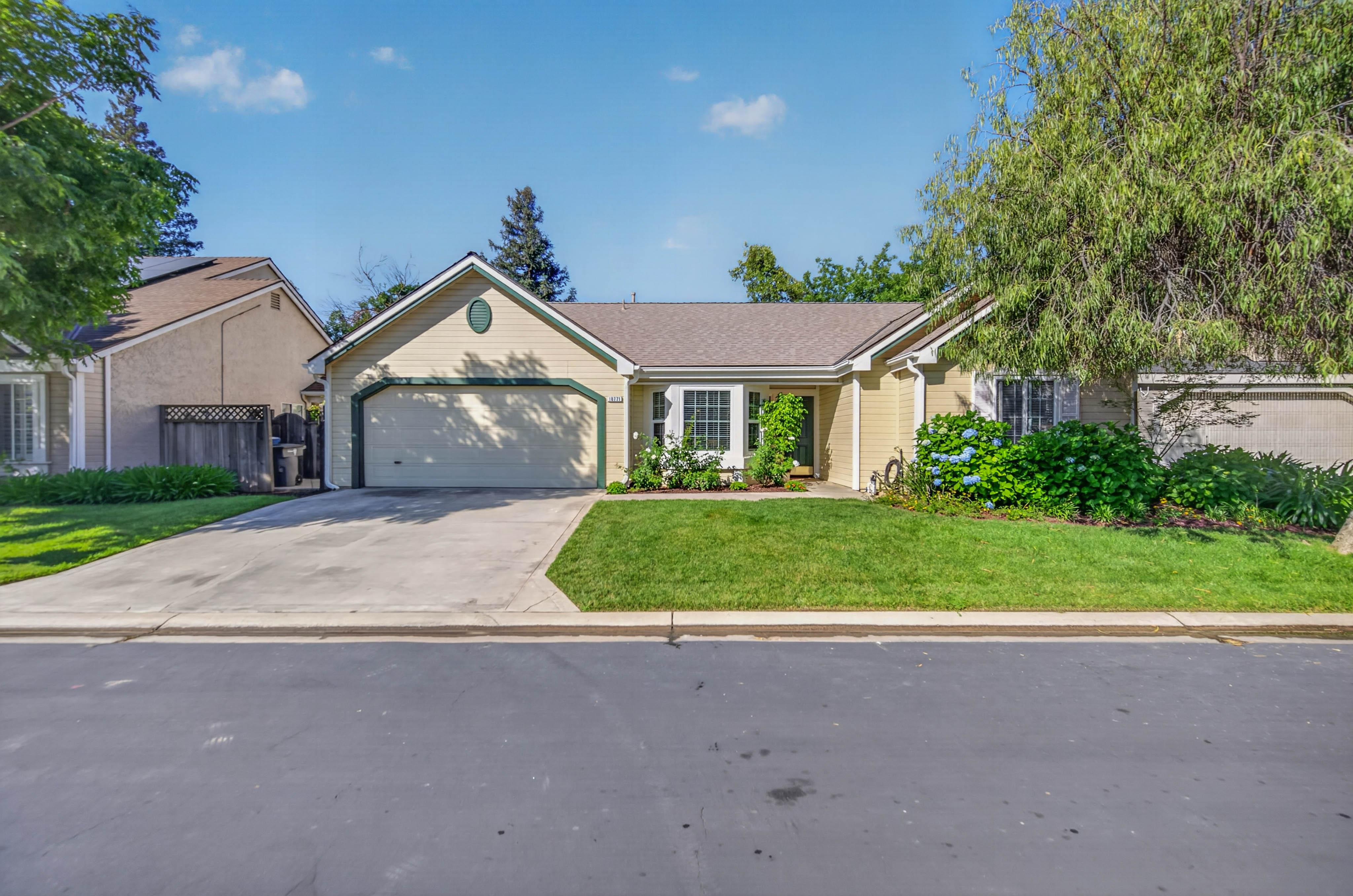 10771 N Windham Bay Cir, Fresno