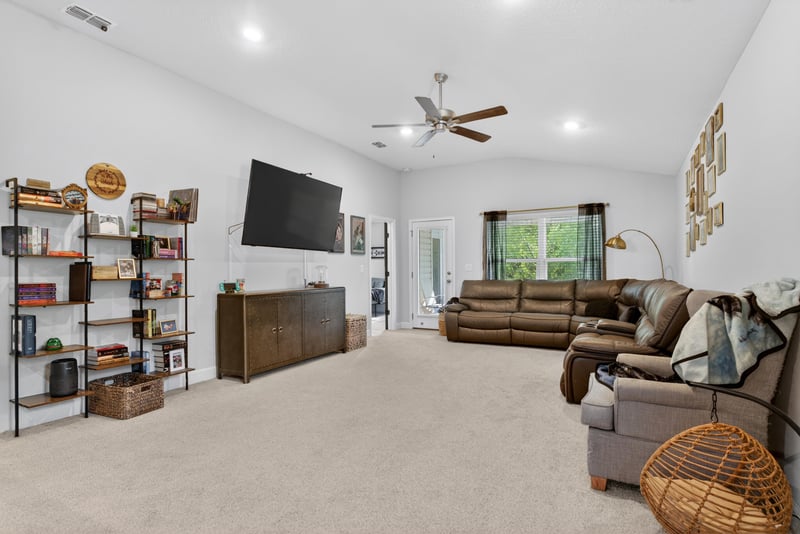 Photo 11 of 9852 Olivia St, Jacksonville, FL 32219, photographed by Megapixeler
