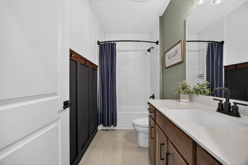Bathroom with tub-shower combo and vanity at 2354 Jennings Farm Dr, Middleburg, FL 32068