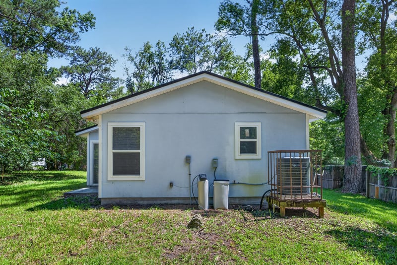 Photo 30 of 3029 Bessent Rd, Jacksonville, FL 32218, photographed by Megapixeler
