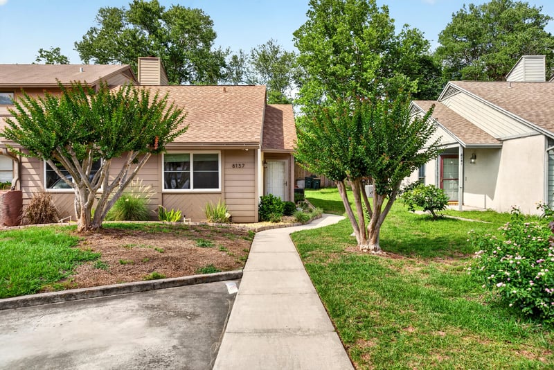 Photo 30 of 8137 Village Gate Ct, Jacksonville, FL 32217, photographed by Megapixeler