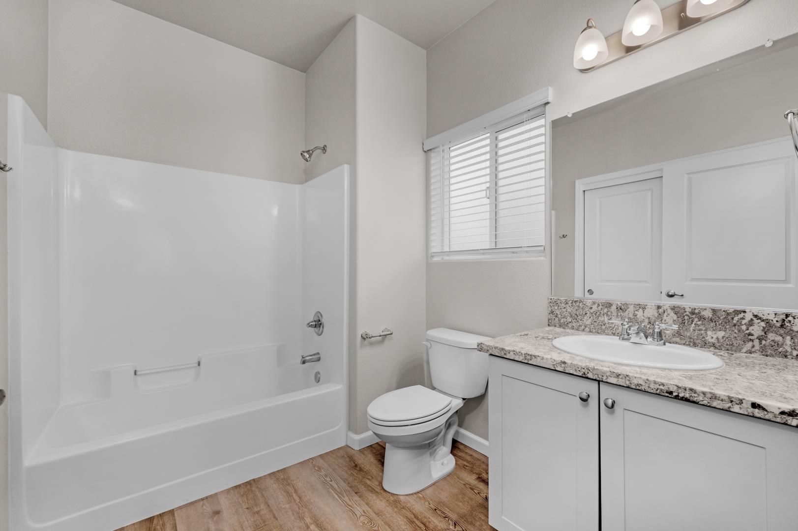 518 S Summit St, photo 26
