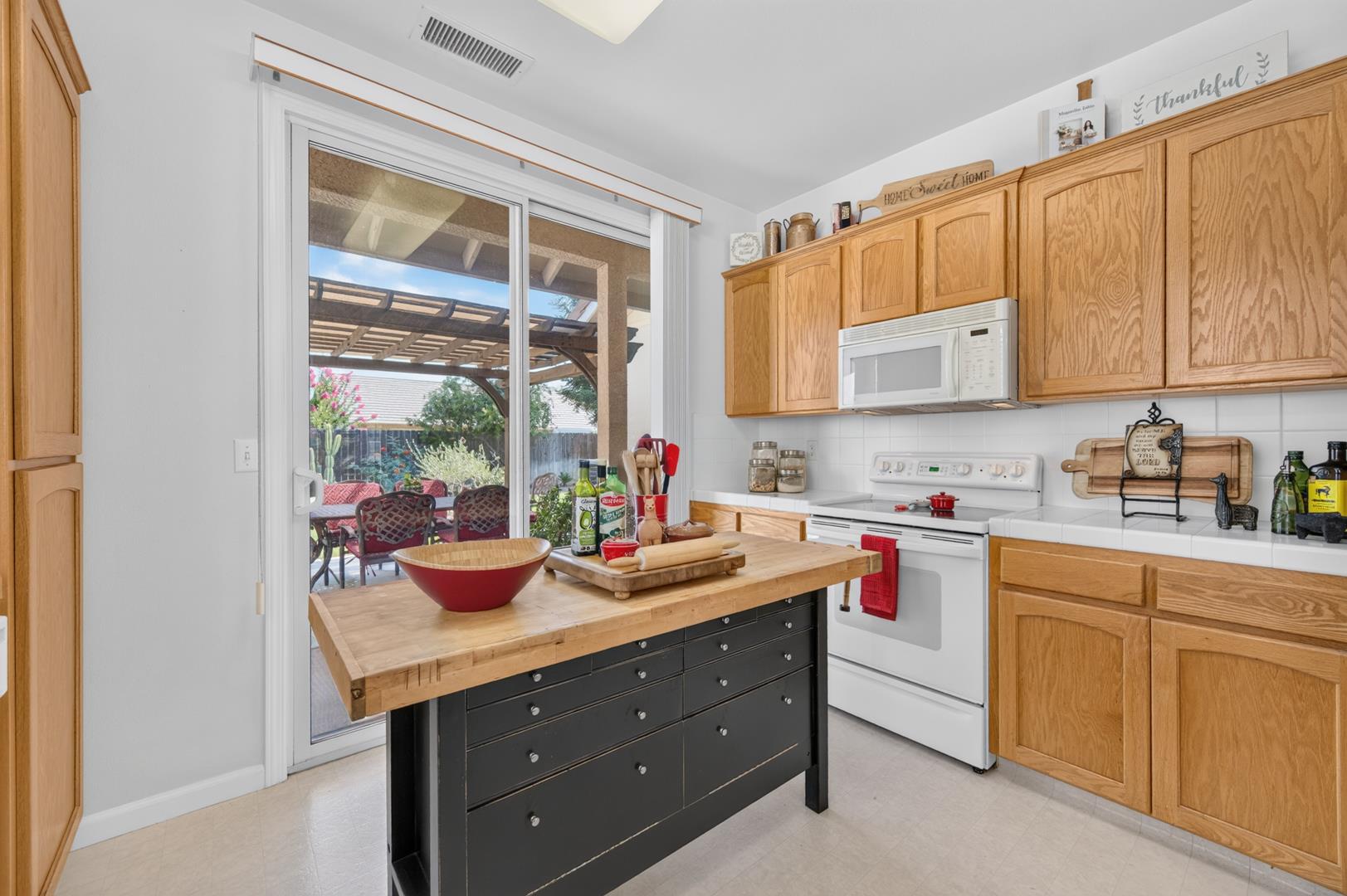 337 Village Dr, photo 45
