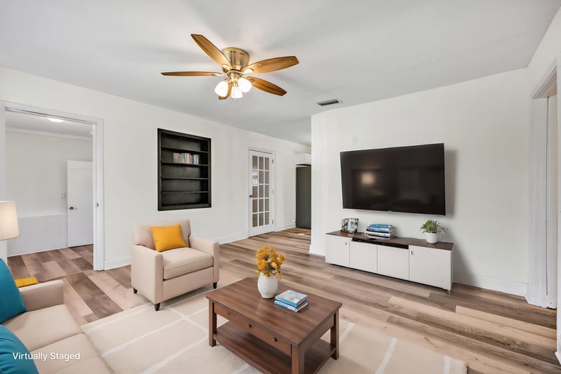 Photo 7 of 10303 Elmhurst Dr, Jacksonville, FL 32218, photographed by Megapixeler