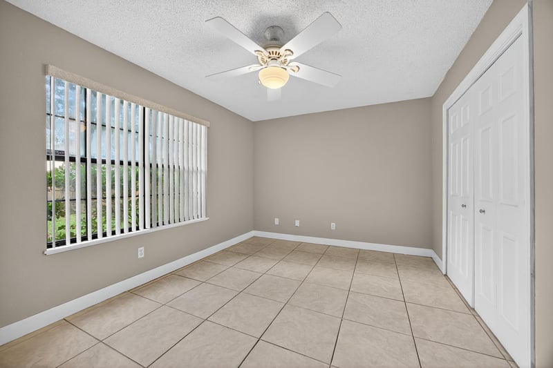 Photo 22 of 3945 Oak St, Jacksonville, FL 32205, photographed by Megapixeler
