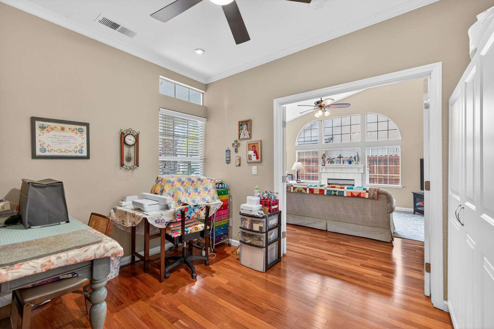 2450 E Fox Glen Ave, photo 21