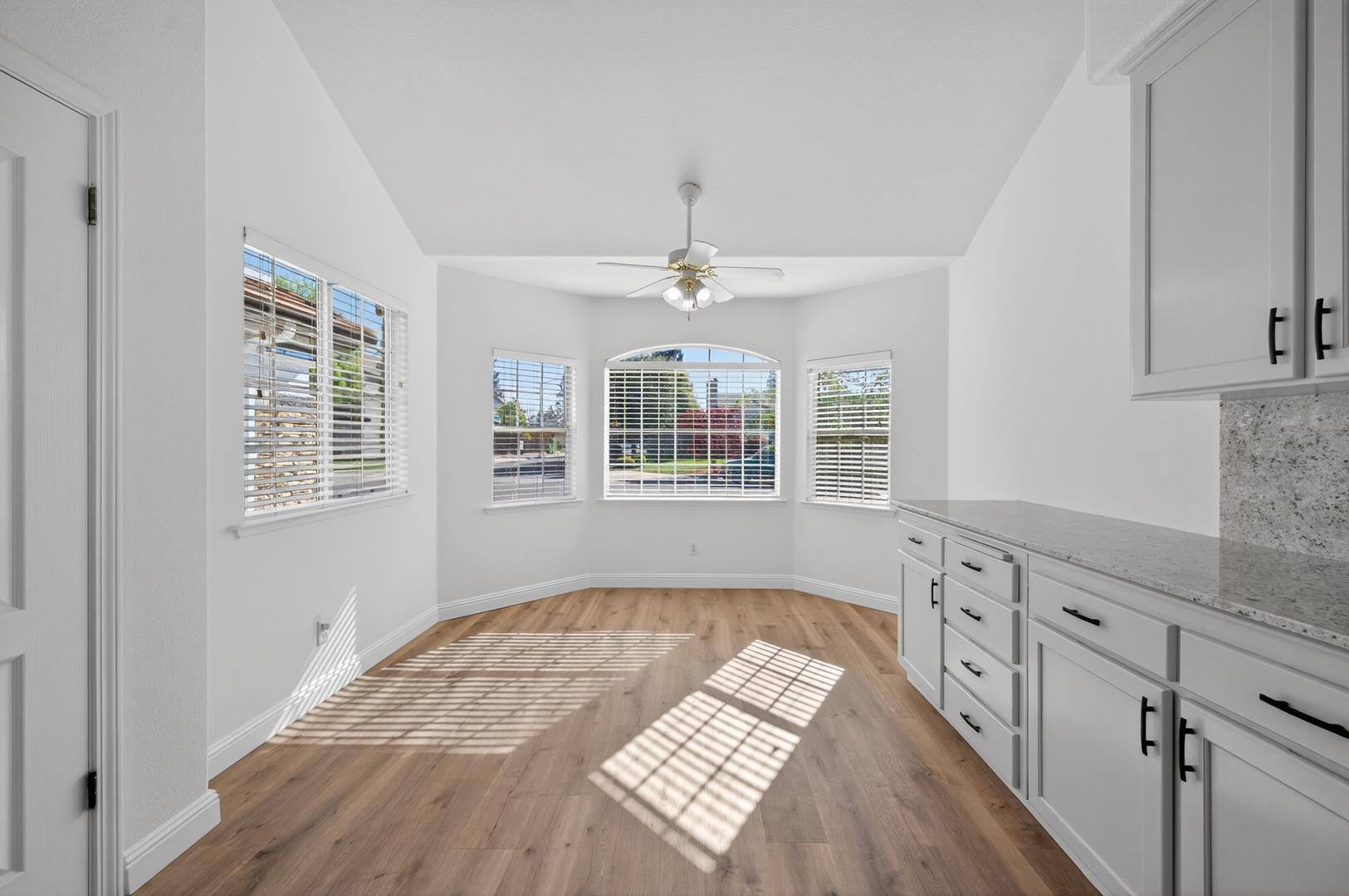 10291 N Whitney Ave., photo 16