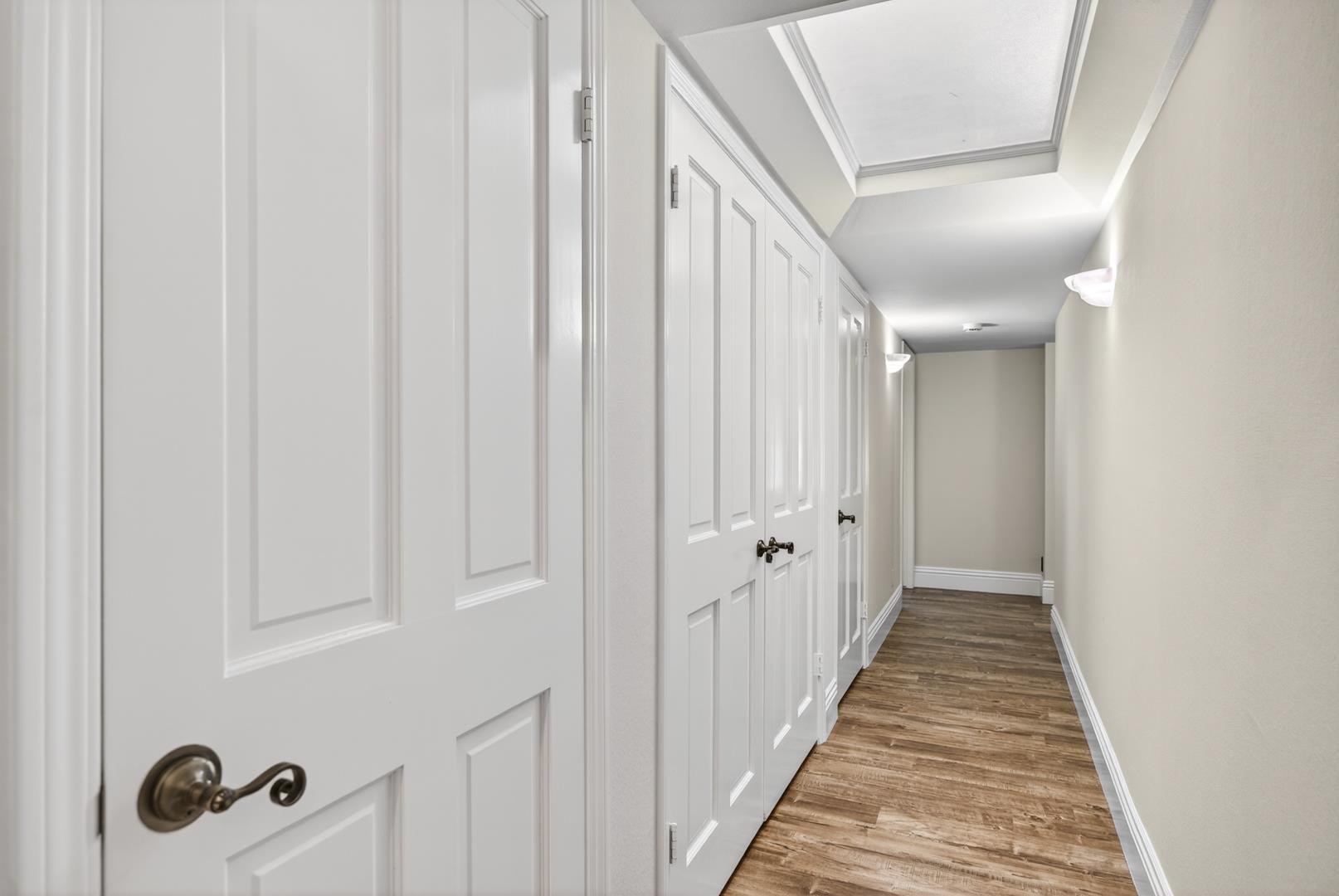 5261 N Van Ness Blvd, photo 63
