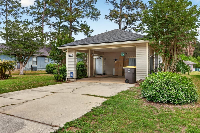 Photo 30 of 8849 Victoria Landing Dr W, Jacksonville, FL 32208, photographed by Megapixeler