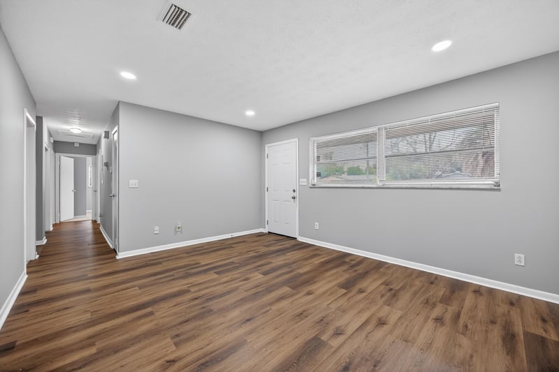 Photo 10 of 8015 Jaguar Dr, Jacksonville, FL 32244, photographed by Megapixeler