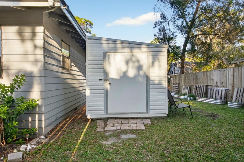 Shed at 591 Julia St, St. Augustine, FL 32084