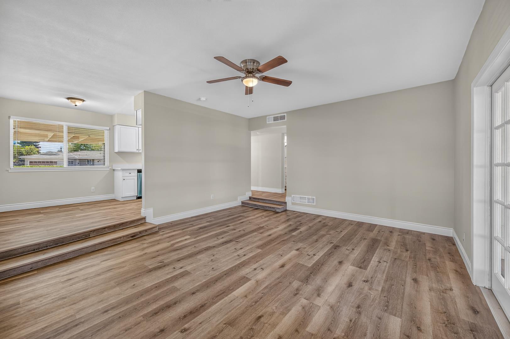 957 W Pico Ave, photo 13