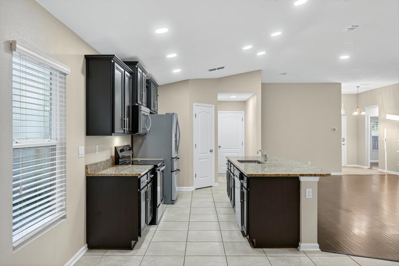 Kitchen at 15885 Bainebridge Dr, Jacksonville, FL 32218