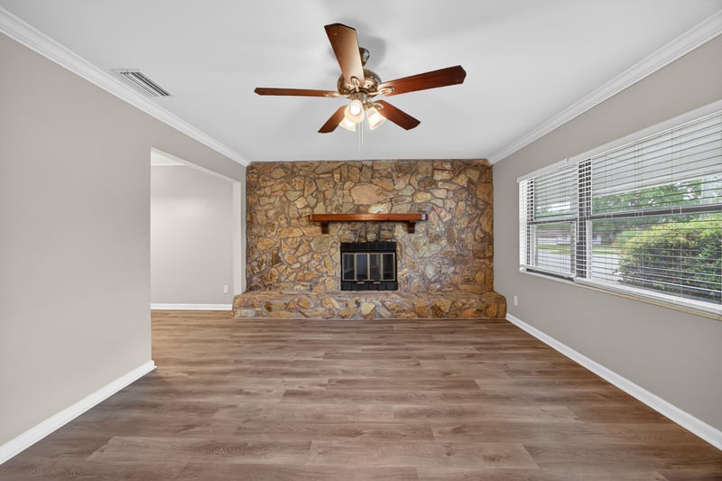 Photo 5 of 7251 Mayapple Rd, Jacksonville, FL 32211, photographed by Megapixeler