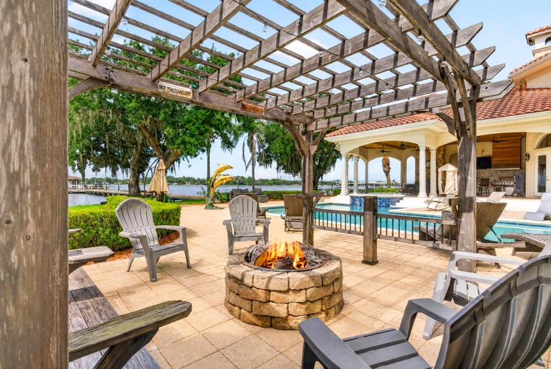 Pergola seating area over the patio at 344 Broward Rd, Jacksonville, FL