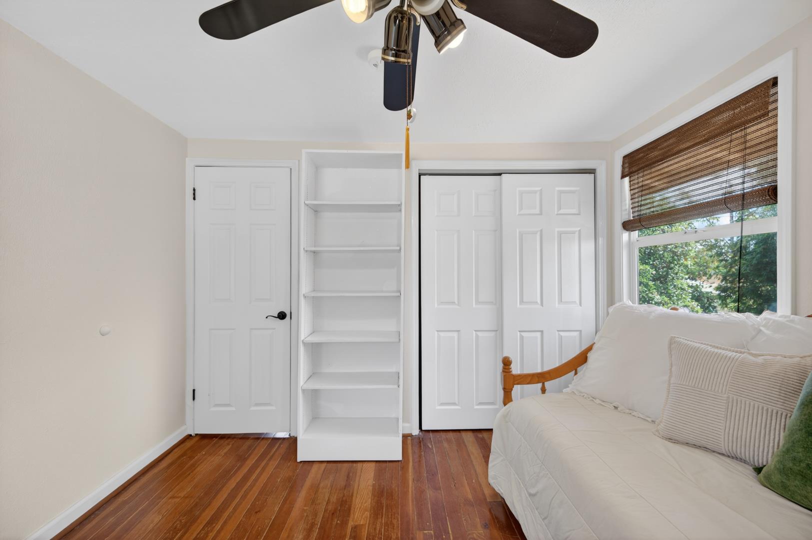 1220 E Sussex Way, photo 40