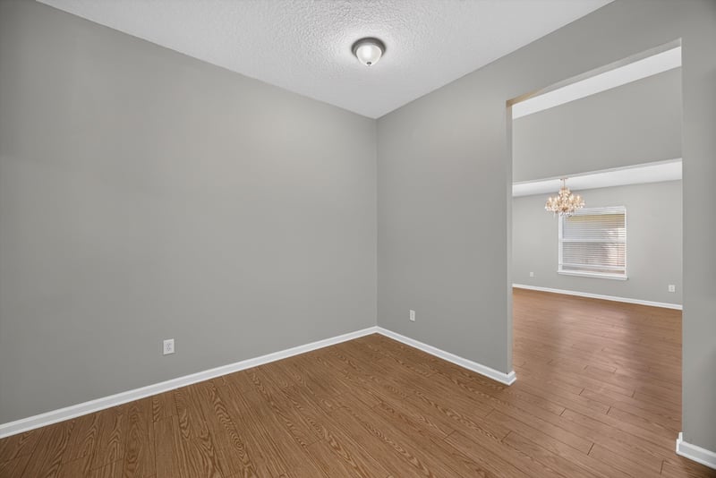 Empty flex room at 14147 Fish Eagle Dr E, Jacksonville, FL 32226