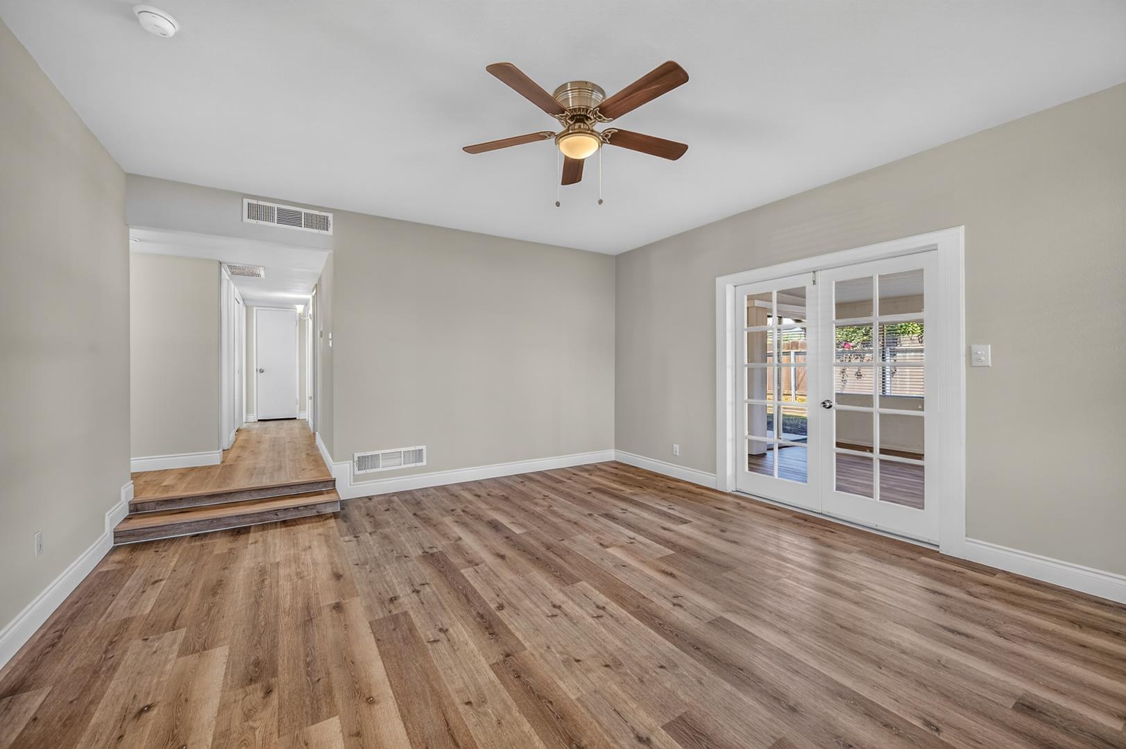 957 W Pico Ave, photo 8