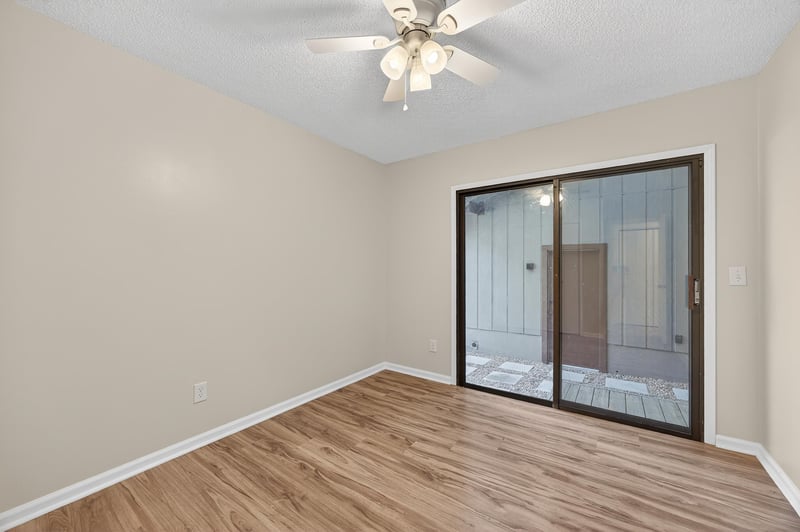 Photo 33 of 2216 Kensington Ln, Orange Park, FL 32073, photographed by Megapixeler