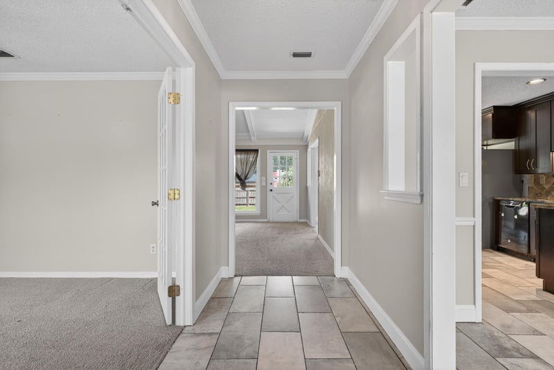 Photo 9 of 5353 Riverton Rd, Jacksonville, FL 32277, photographed by Megapixeler