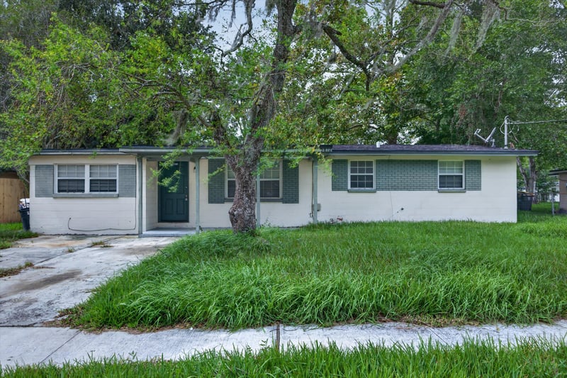 Front entry and driveway at 5812 Tampico Rd, Jacksonville, FL 32244