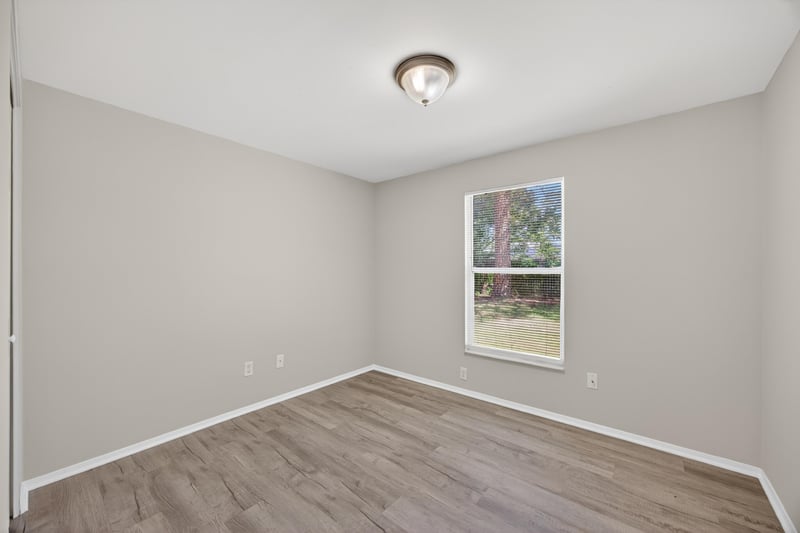 Bedroom 3 at 1675 Mary Beth Dr, Middleburg, FL 32068