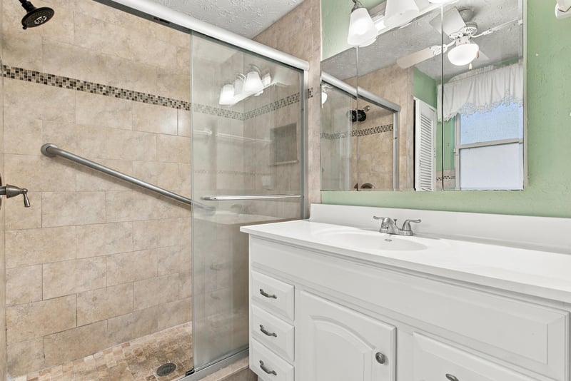 Photo 42 of 6871 Hyde Grove Ave, Jacksonville, FL 32210, photographed by Megapixeler