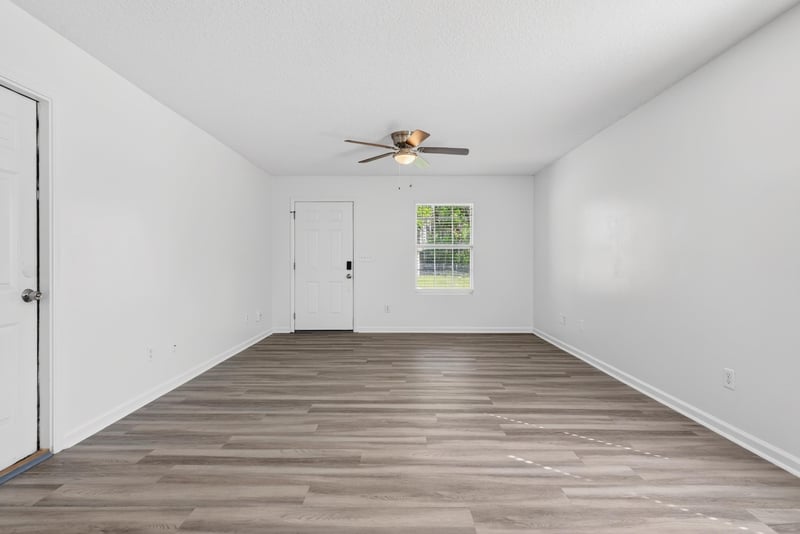 Photo 8 of 7926 Jasper Ave, Jacksonville, FL 32211, photographed by Megapixeler