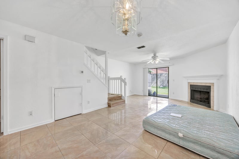 Photo 13 of 8300 Plaza Gate Ln unit 1062, Jacksonville, FL 32217, photographed by Megapixeler