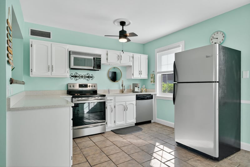 Photo 19 of 1568 Palm Ave, Jacksonville, FL 32207, photographed by Megapixeler