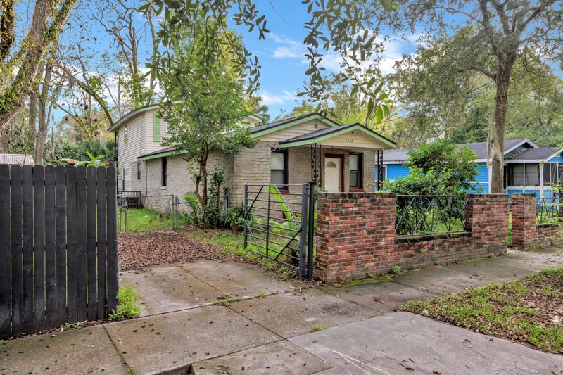 Photo 6 of 1722 W 30th St, Jacksonville, FL 32209, photographed by Megapixeler