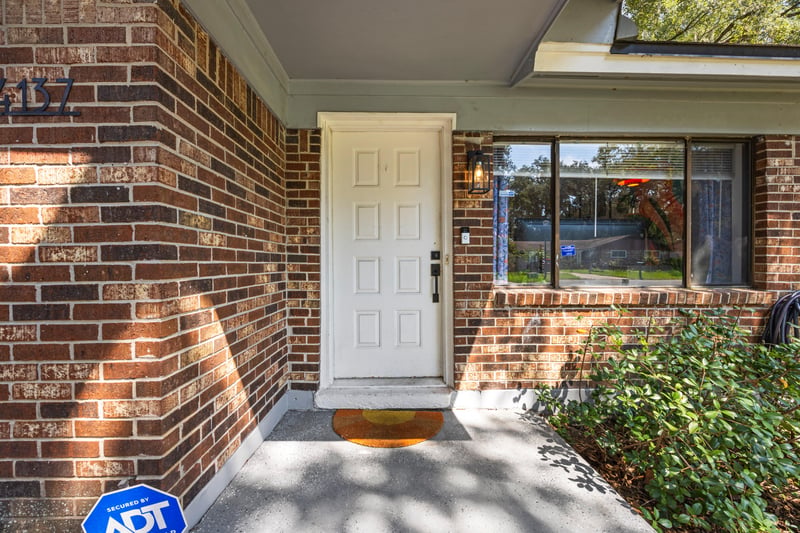 Photo 4 of 4137 Oriely Dr, Jacksonville, FL 32210, photographed by Megapixeler