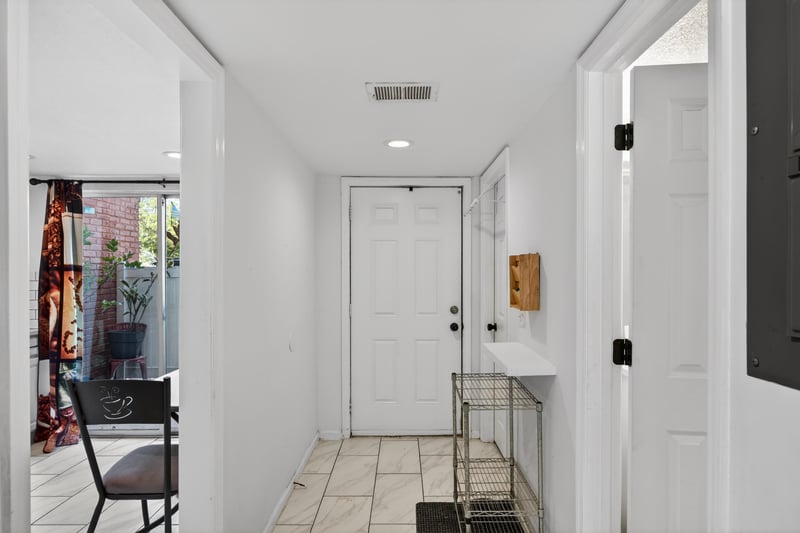 Photo 6 of 8880 Old Kings Rd S apt 2, Jacksonville, FL 32257, photographed by Megapixeler