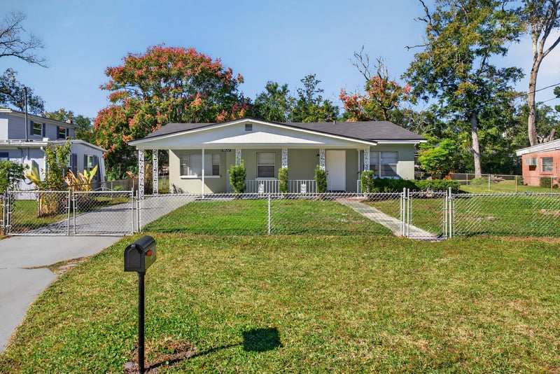 Photo 3 of 5822 Begonia Rd, Jacksonville, FL 32209, photographed by Megapixeler