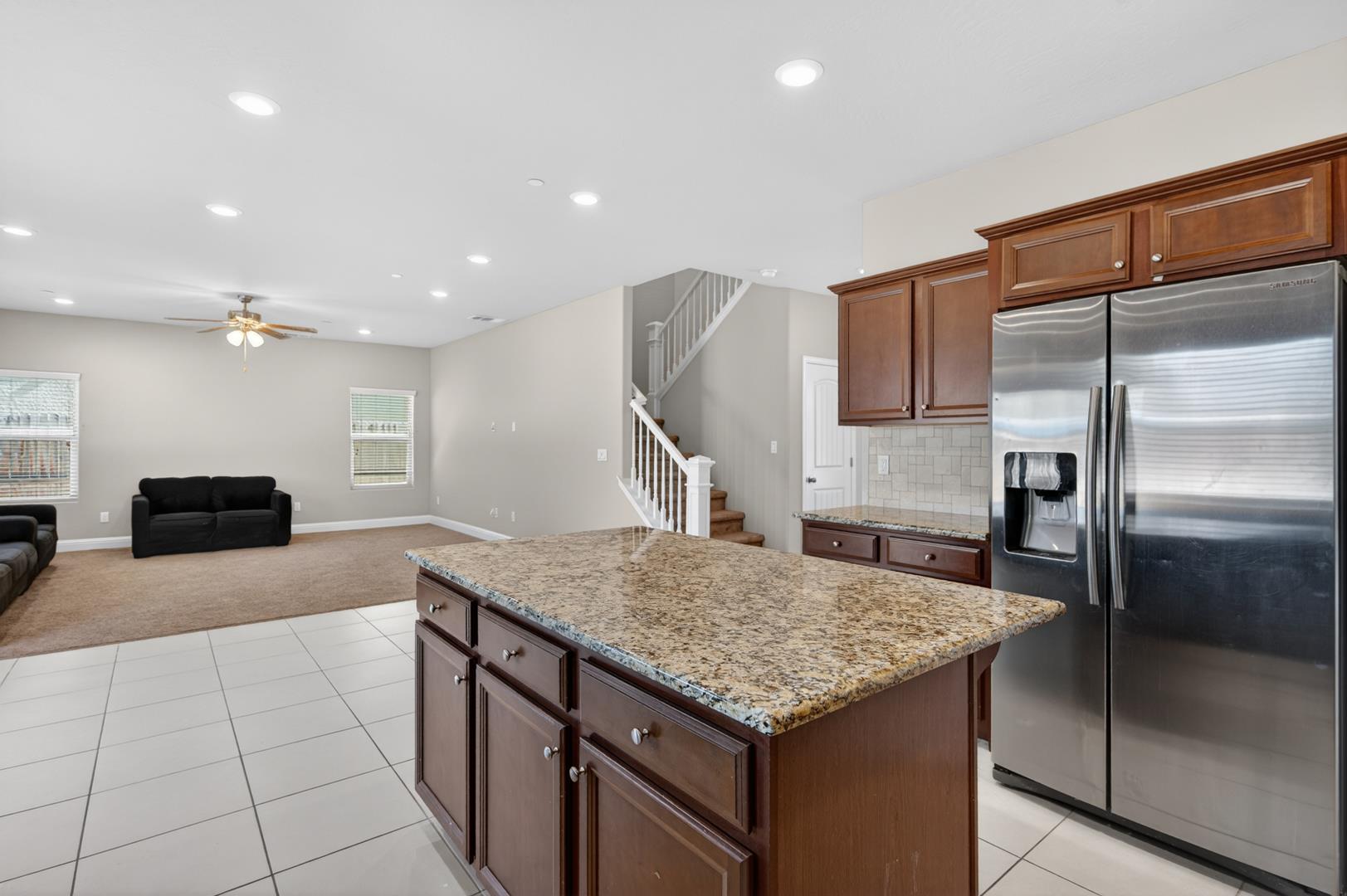 5281 N Phoenix Ave, photo 31