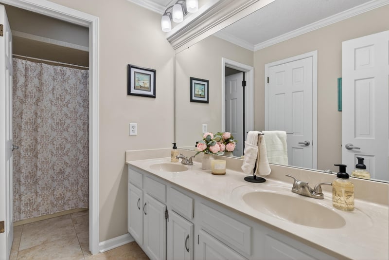 Photo 42 of 13832 Carters Grove Ln, Jacksonville, FL 32223, photographed by Megapixeler