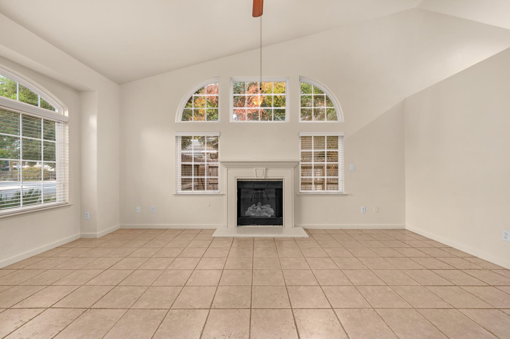 239 N Timmy Ave, photo 11