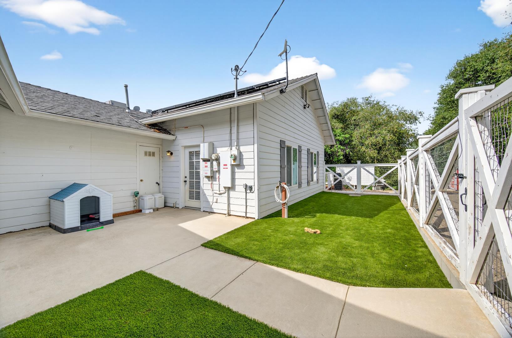 35073 Auberry Rd, photo 82