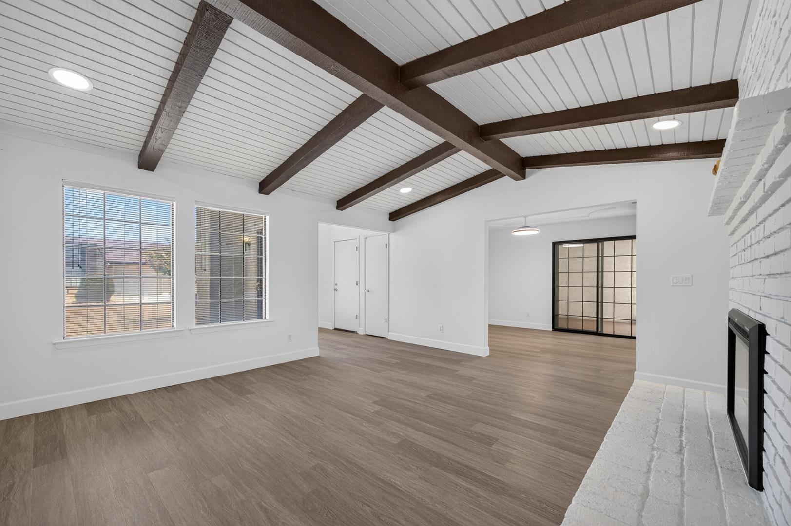 1657 Willow Ave, photo 24