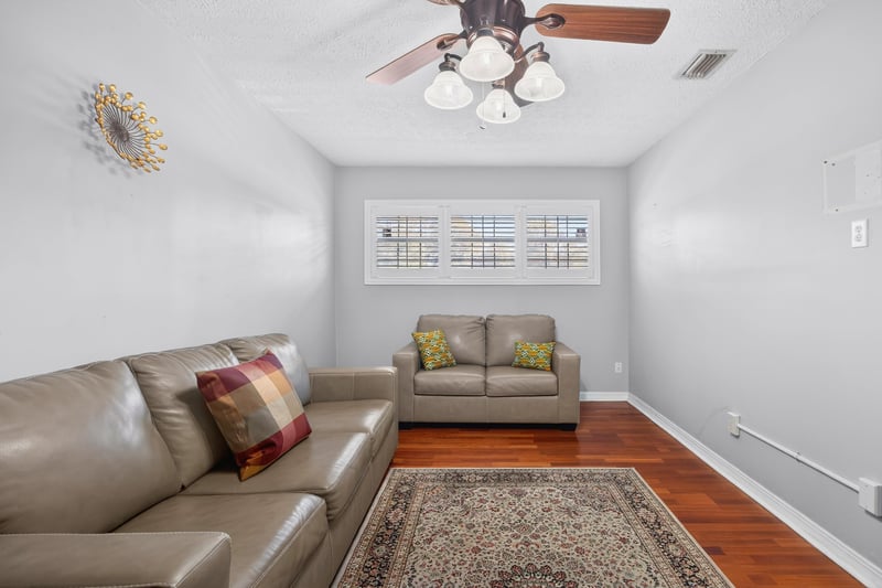 Photo 13 of 2137 Burgoyne Dr, Jacksonville, FL 32208, photographed by Megapixeler