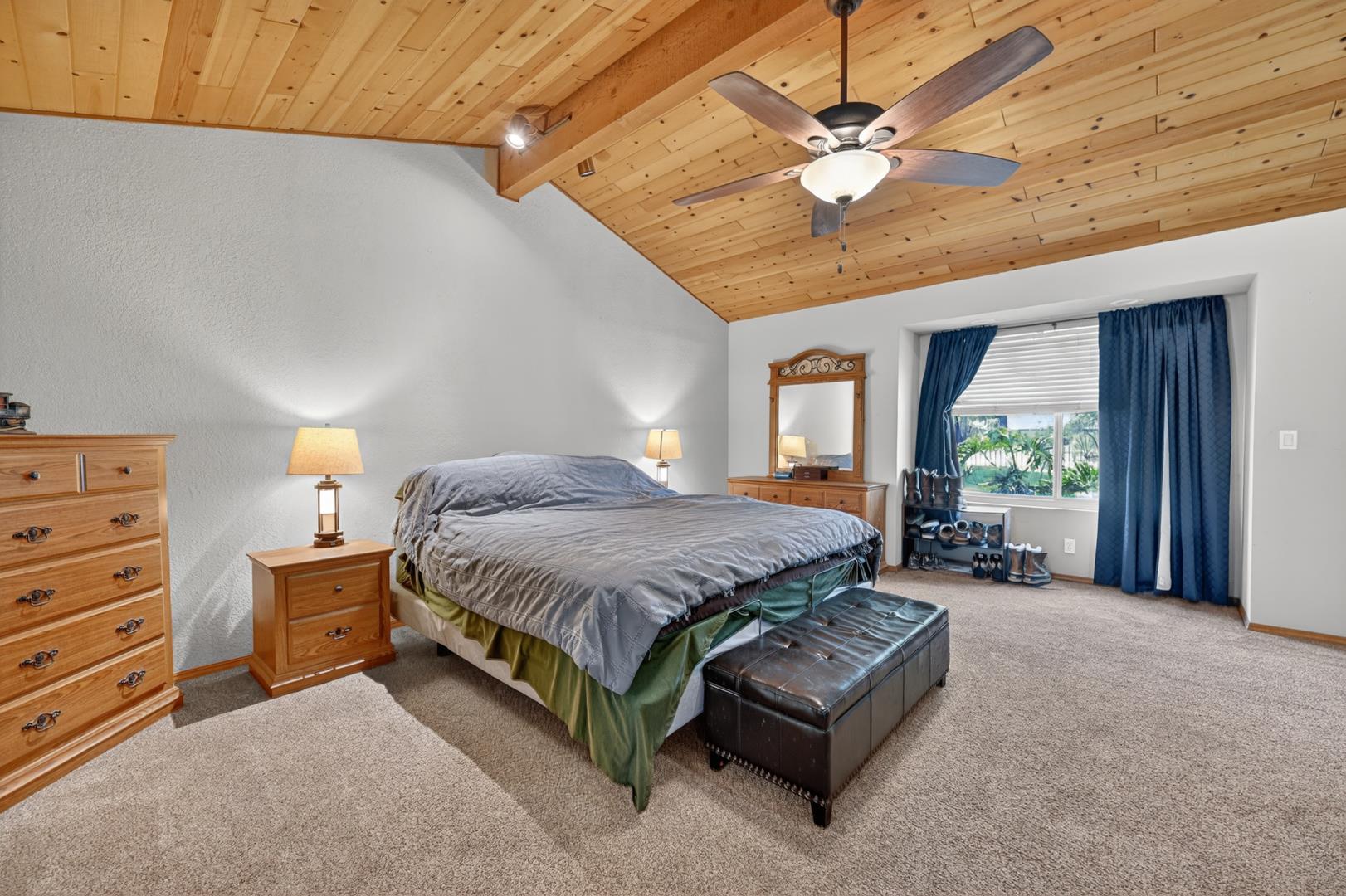 1185 N Locan Ave, photo 62