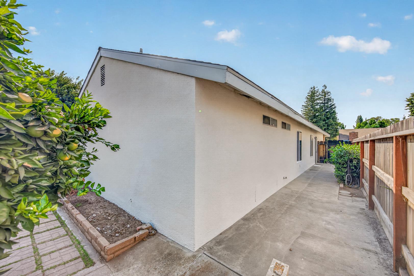 3208 E Palo Alto Ave, photo 67