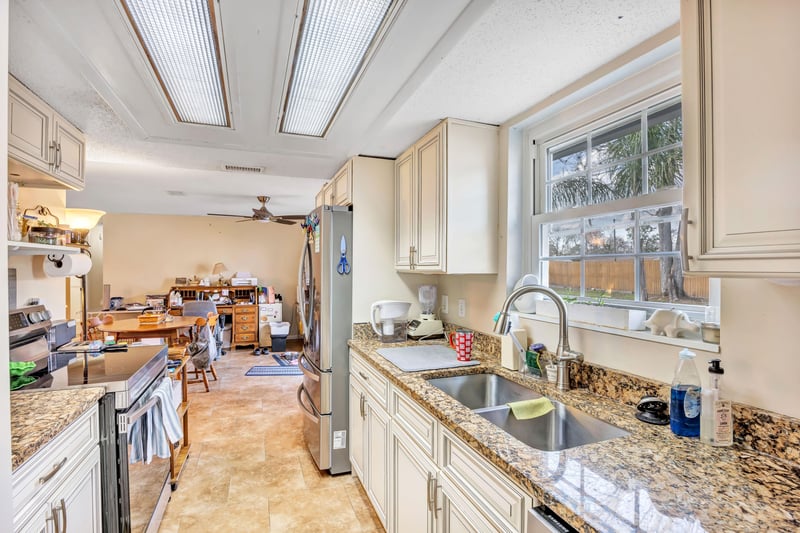 Photo 14 of 2823 Tanglewood Blvd, Orange Park, FL 32065, photographed by Megapixeler