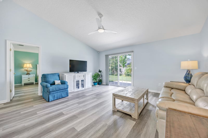 Photo 10 of 14140 Washburn Ct, Jacksonville, FL 32250, photographed by Megapixeler