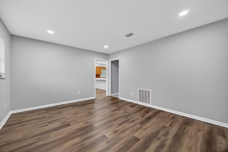 Photo 8 of 8015 Jaguar Dr, Jacksonville, FL 32244, photographed by Megapixeler