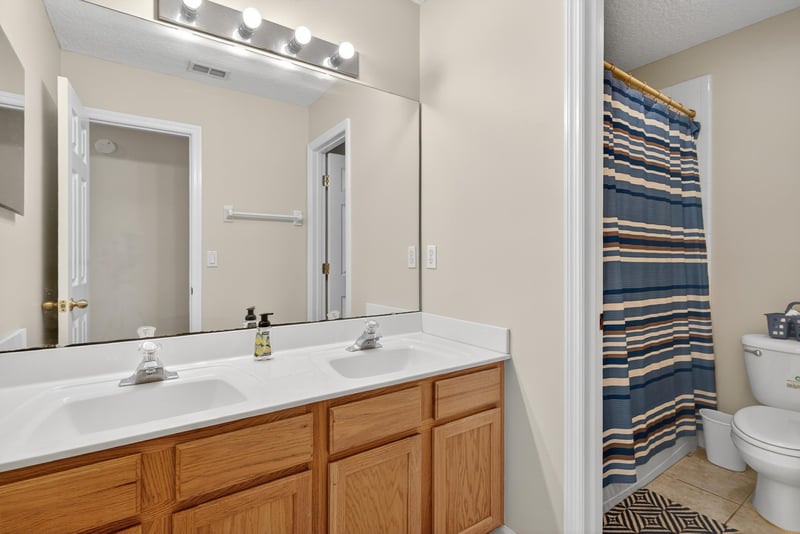 Bathroom at 1908 Tuscan Oaks Ct, Orange Park, FL 32003