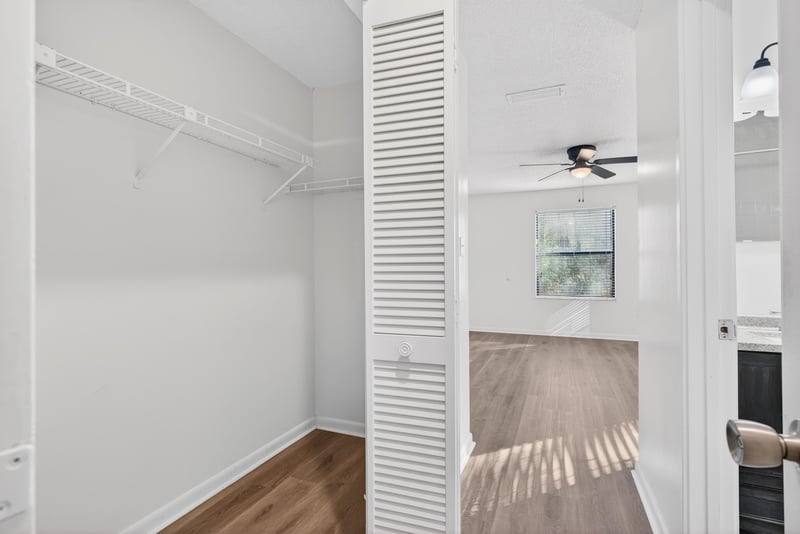 Photo 36 of 1604 Arcadia Dr, Jacksonville, FL 32207, photographed by Megapixeler